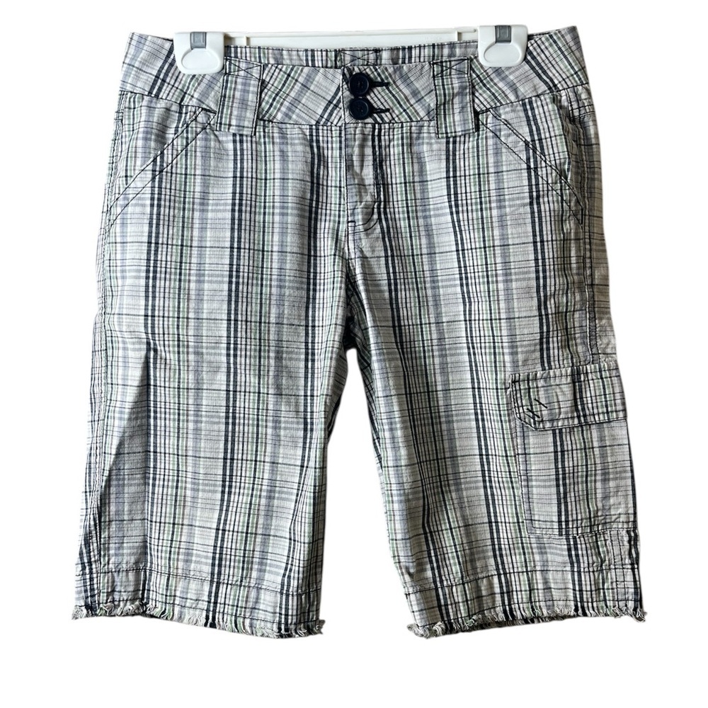 Vintage Y2K Low Rise Plaid Cargo Bermuda Shorts Frayed Hem Grunge Gorpcore 9